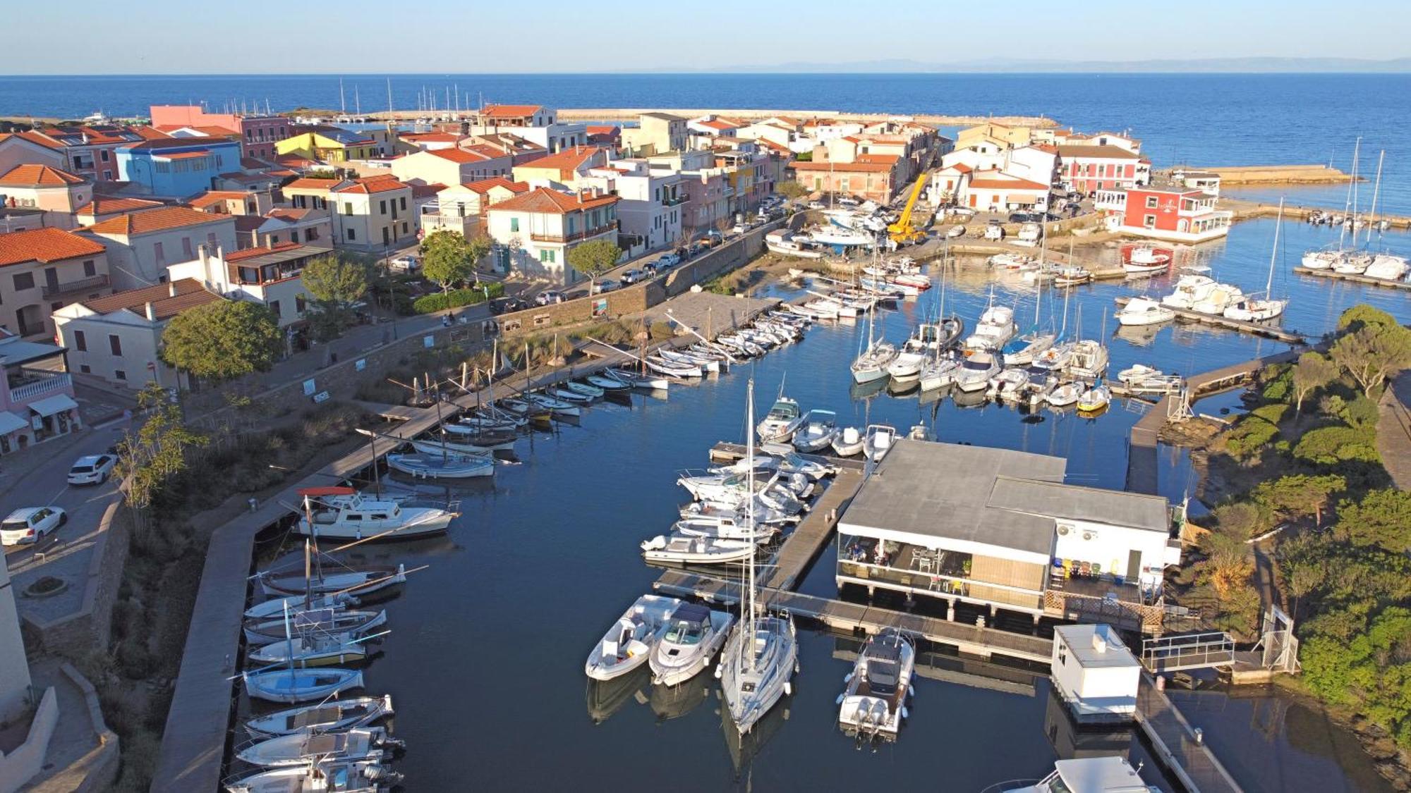 La Marina - Rooms In Stintino Eksteriør bilde